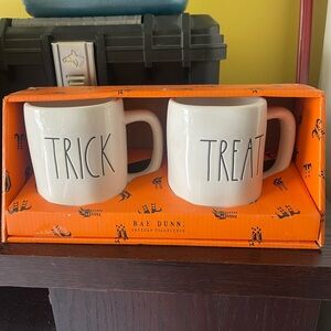 Limited Edition Rae Dunn Halloween Mug Set - NWT